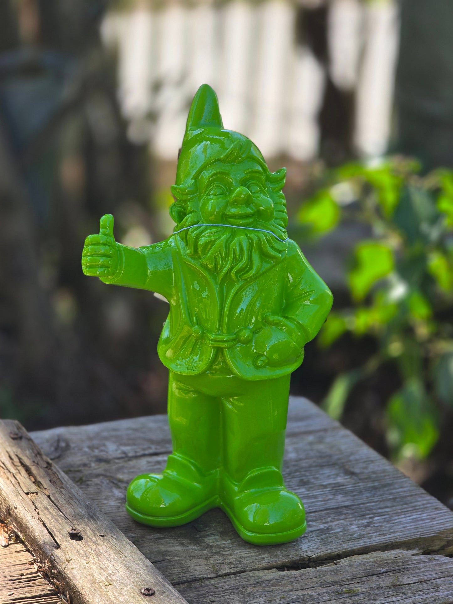 STOOBZ Design Gartenzwerg - Daumen Hoch - Höhe 30 cm