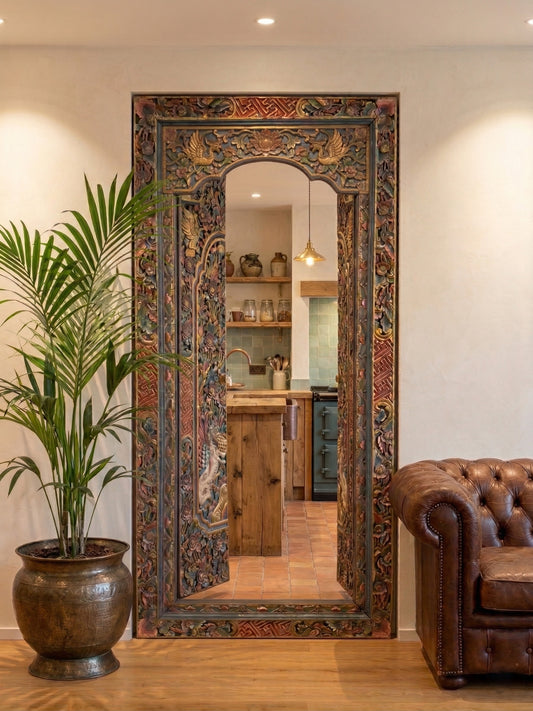 Balinesische Tempel-Tür aus geschnitztem Holz - 102 x 220 cm - Alter unbekannt